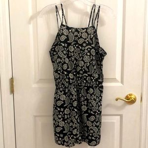 Lightweight black & white Romper - M
